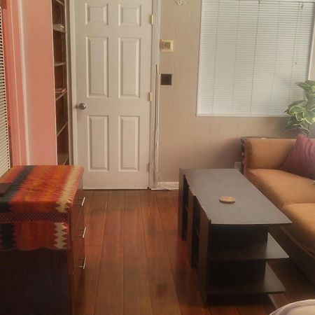 Woodland Hills Best Priced Room Los Angeles Esterno foto
