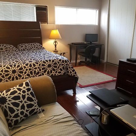 Woodland Hills Best Priced Room Los Angeles Esterno foto